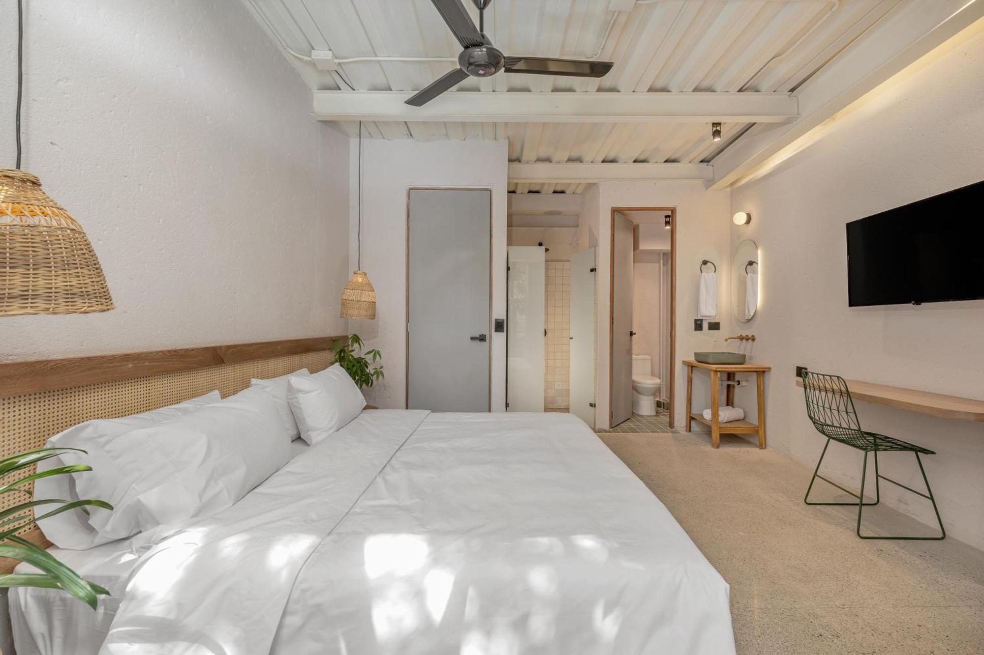 Botanica Casa Hotel Manila By Housy Host เมเดยิน ภายนอก รูปภาพ