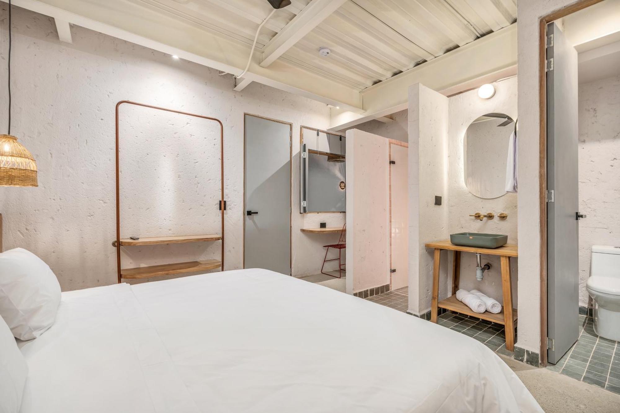 Botanica Casa Hotel Manila By Housy Host เมเดยิน ภายนอก รูปภาพ