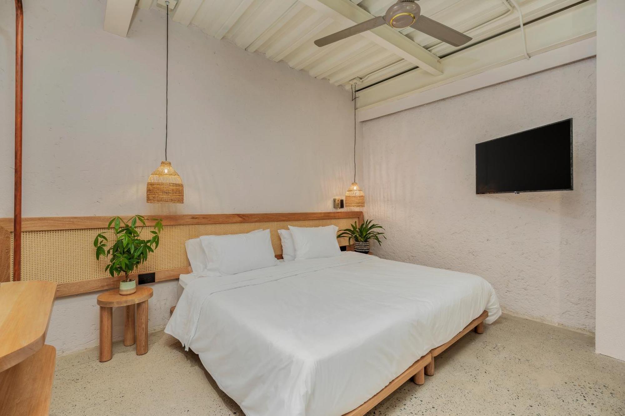 Botanica Casa Hotel Manila By Housy Host เมเดยิน ภายนอก รูปภาพ
